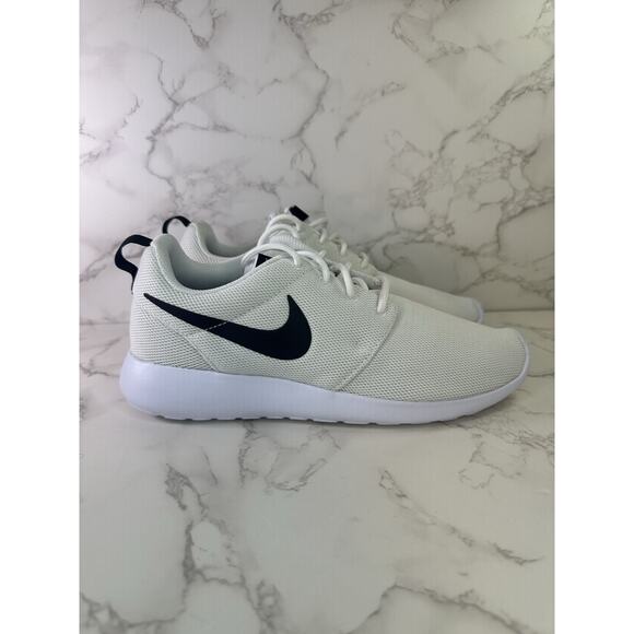 Size 9 Nike Roshe One White Black Womens Running Walking Shoes NEW 844994 101 🔥 - Picture 4 of 5